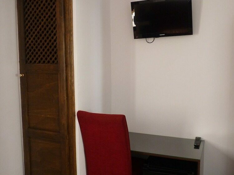 コンフォートルーム, Boutique Hostal Casa Justa