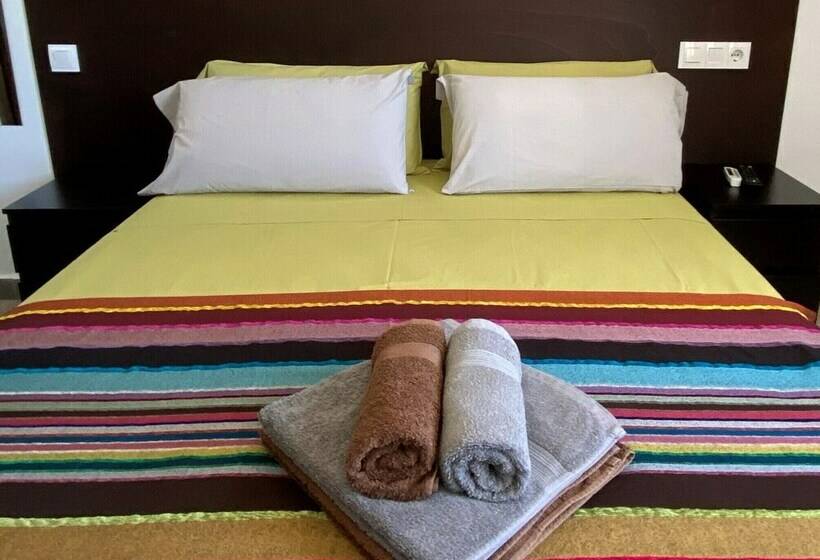 コンフォートルーム, Boutique Hostal Casa Justa