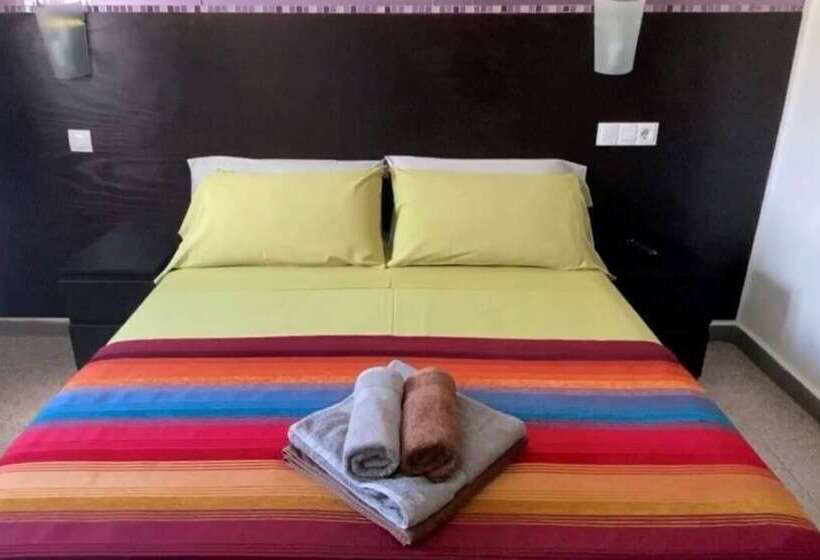 コンフォートルーム, Boutique Hostal Casa Justa