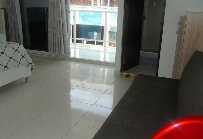 발코니가 있는 스위트, Blue Emerald Inn