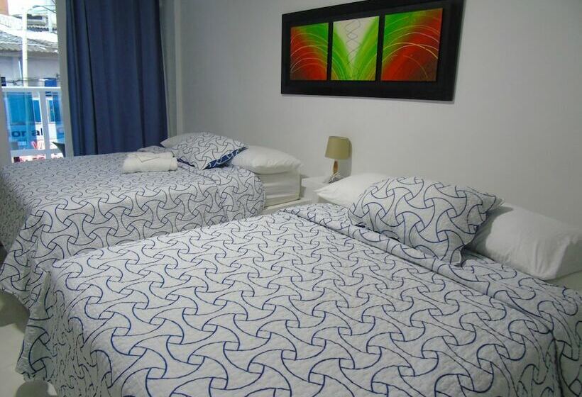 발코니가 있는 스위트, Blue Emerald Inn