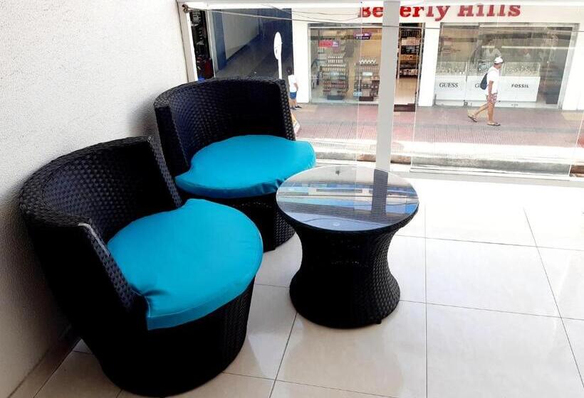 발코니가 있는 스위트, Blue Emerald Inn