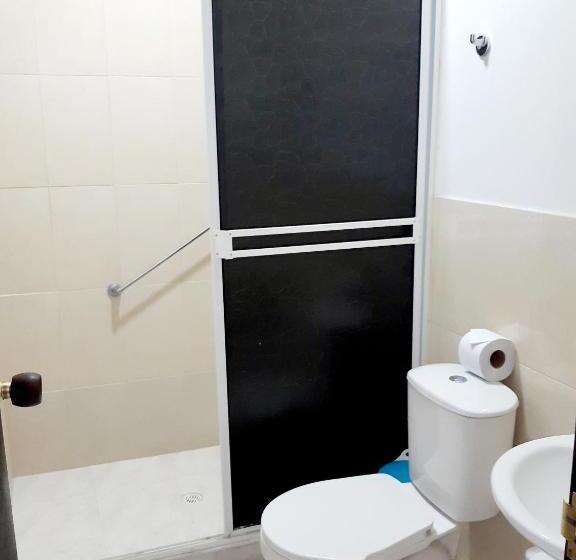 발코니가 있는 스위트, Blue Emerald Inn