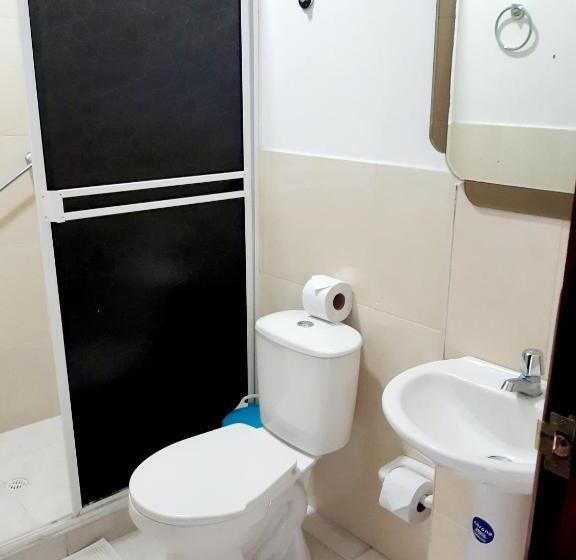 발코니가 있는 스위트, Blue Emerald Inn