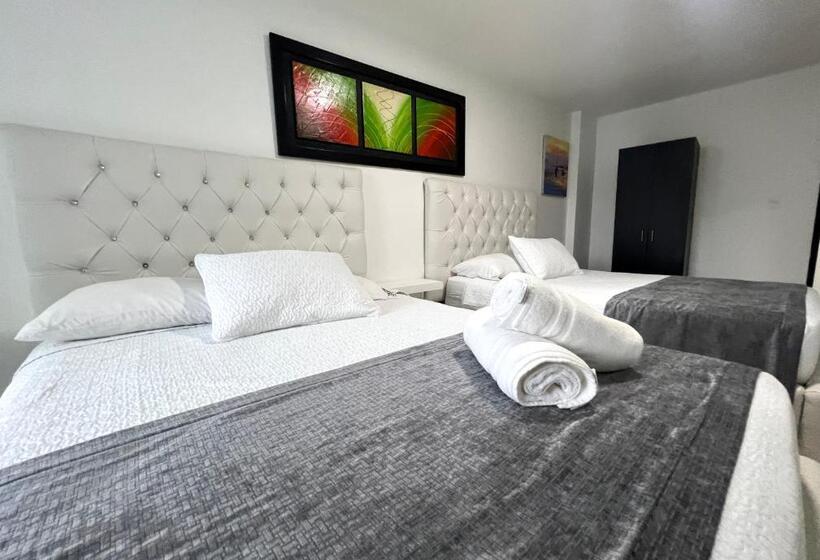 발코니가 있는 스위트, Blue Emerald Inn