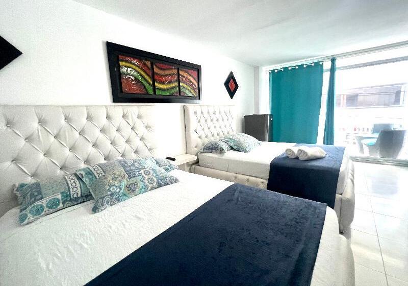 발코니가 있는 스위트, Blue Emerald Inn