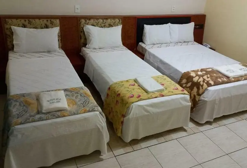 Deluxe Kolmen Hengen Huone, Dalias