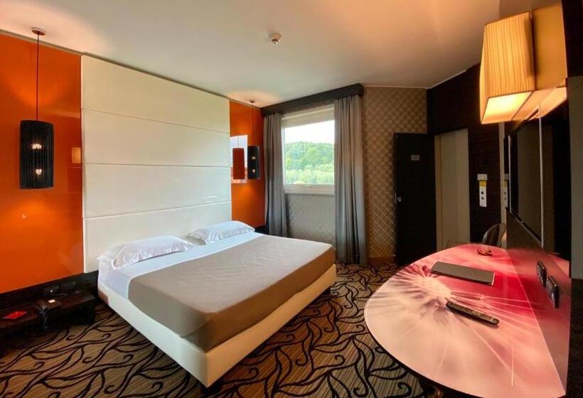 חדר סטנדרט, Iris