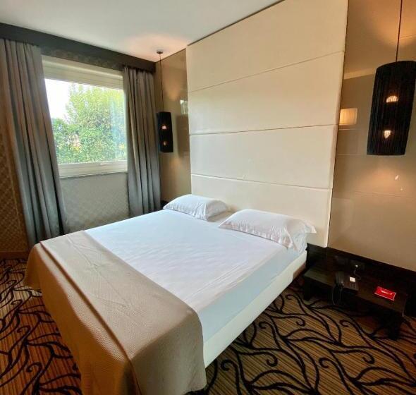 חדר סטנדרט, Iris