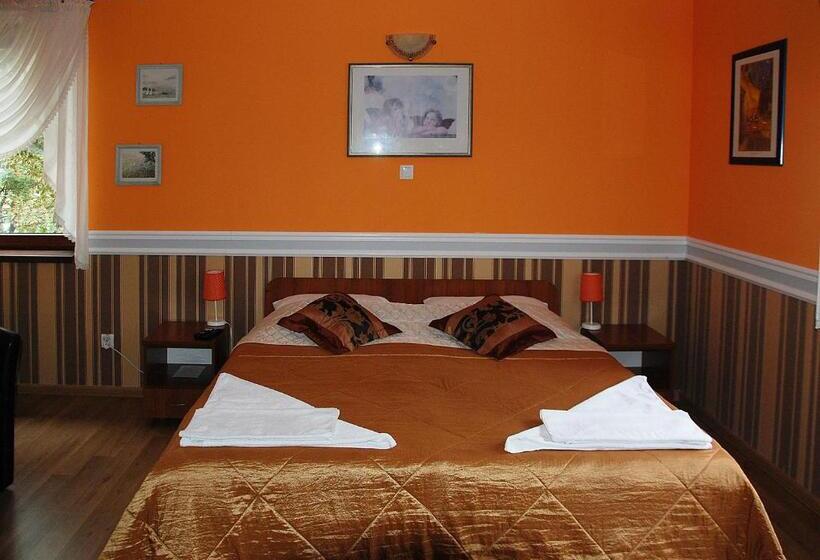 スタンダードルーム, Restauracja Redos