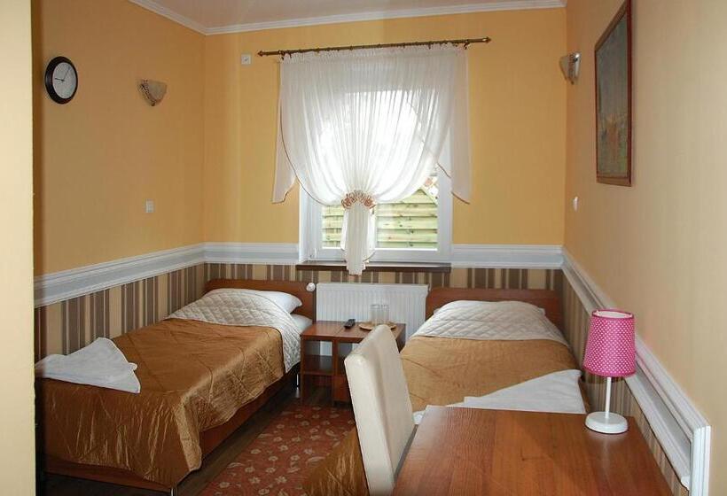 スタンダードルーム, Restauracja Redos