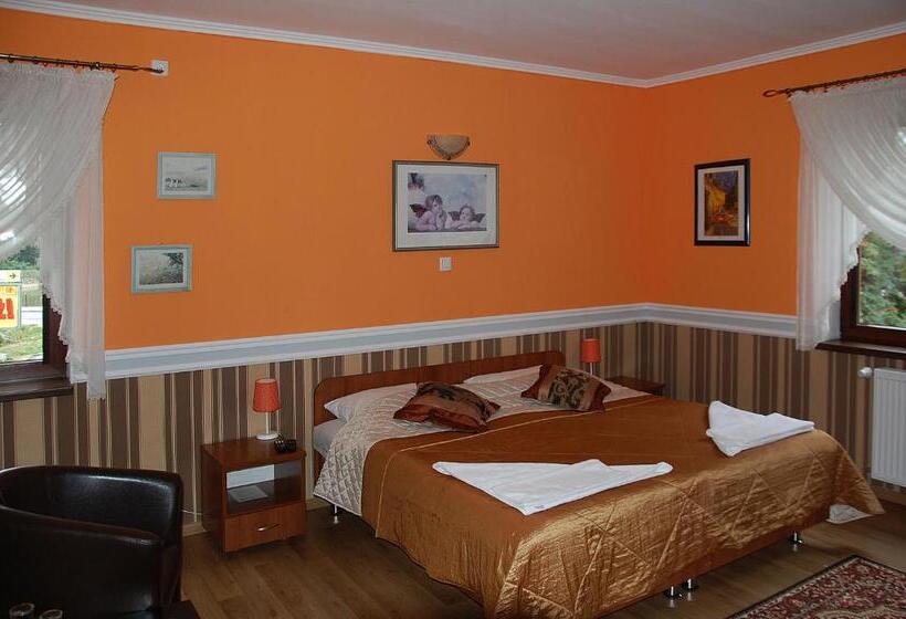 スタンダードルーム, Restauracja Redos