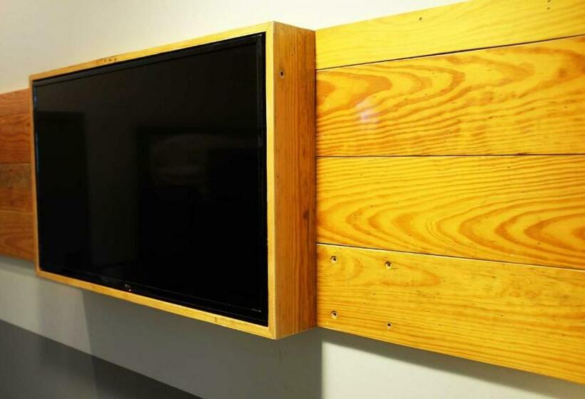 اتاق استاندارد چهار تخته, The Chicago Hotel Collection River North