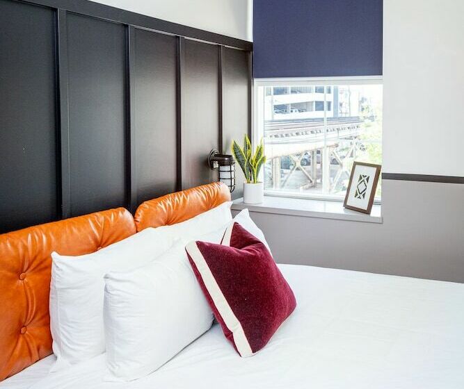 اتاق لوکس, The Chicago Hotel Collection River North
