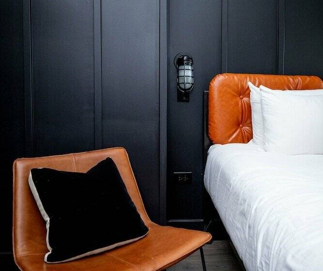 Quarto clássico, The Chicago Hotel Collection River North