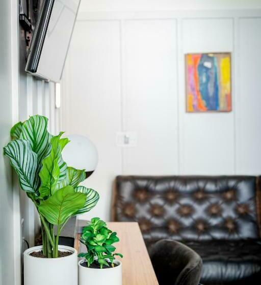 اتاق استاندارد, The Chicago Hotel Collection River North