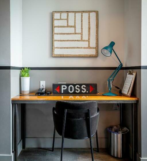 اتاق لوکس با تخت بزرگ, The Chicago Hotel Collection River North