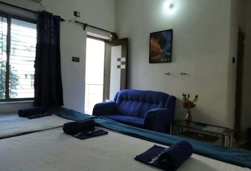 اتاق لوکس یک تخته, Venus Hotel Digha
