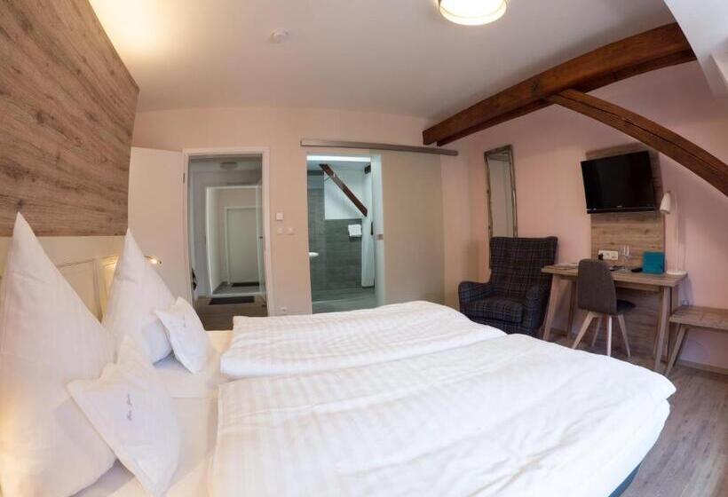 Quarto Estandar Cama King, Weinbar Fahr Away