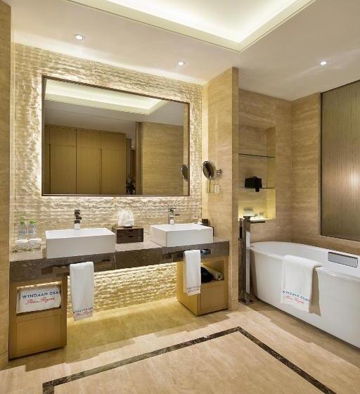 Номер Deluxe Вид на Море, Wyndham Grand Plaza Royale Wenchang