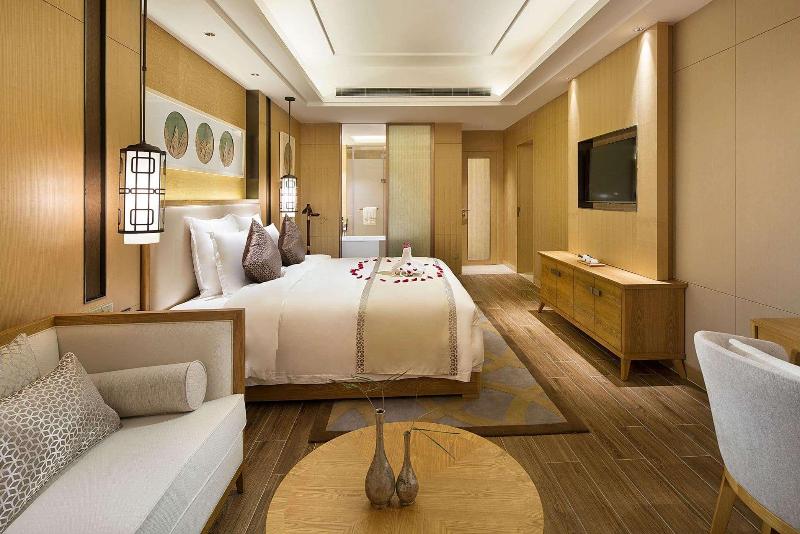 סוויטה נוף לים, Wyndham Grand Plaza Royale Wenchang