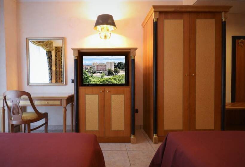 Трехместный Номер Superior, San Giovanni Rotondo Palace   Alihotels