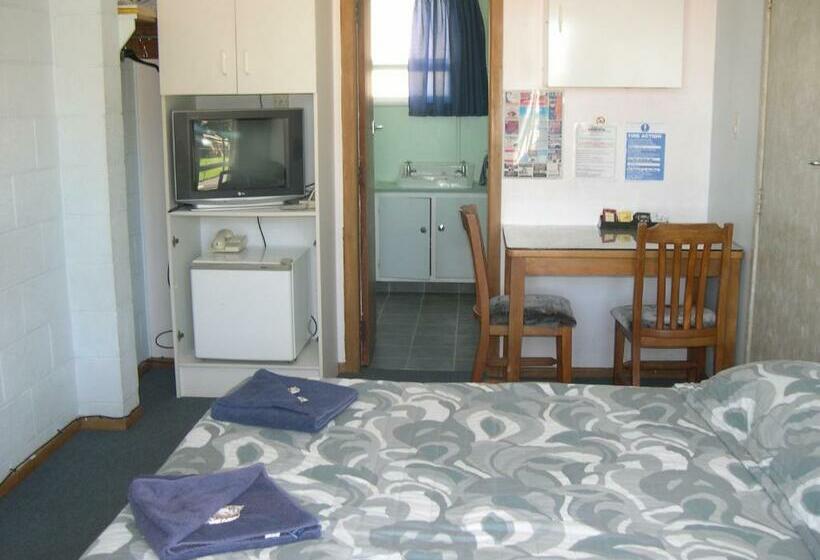 Студия Стандарт, Strand Motel