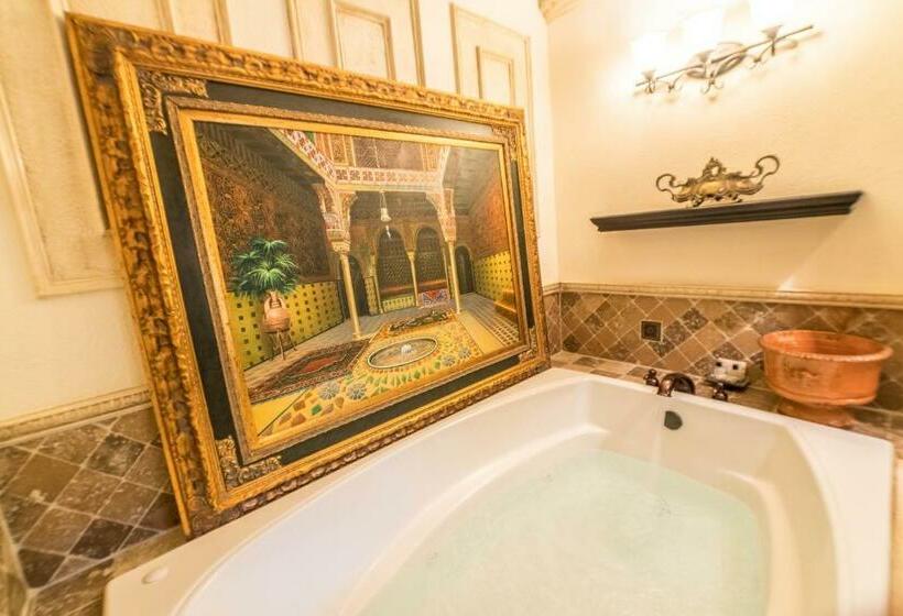 Люкс Deluxe Кровать Кинг, The Victoria Bed & Breakfast
