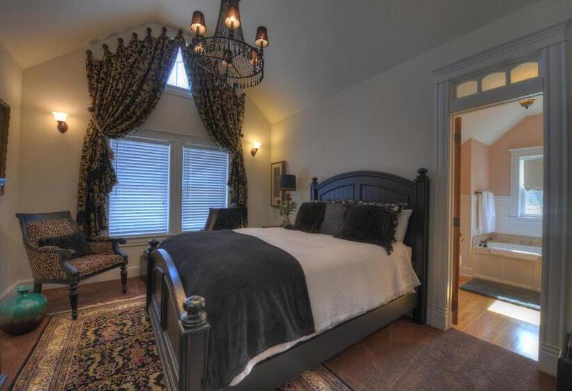 Номер Deluxe с Гидромассажем, The Victoria Bed & Breakfast