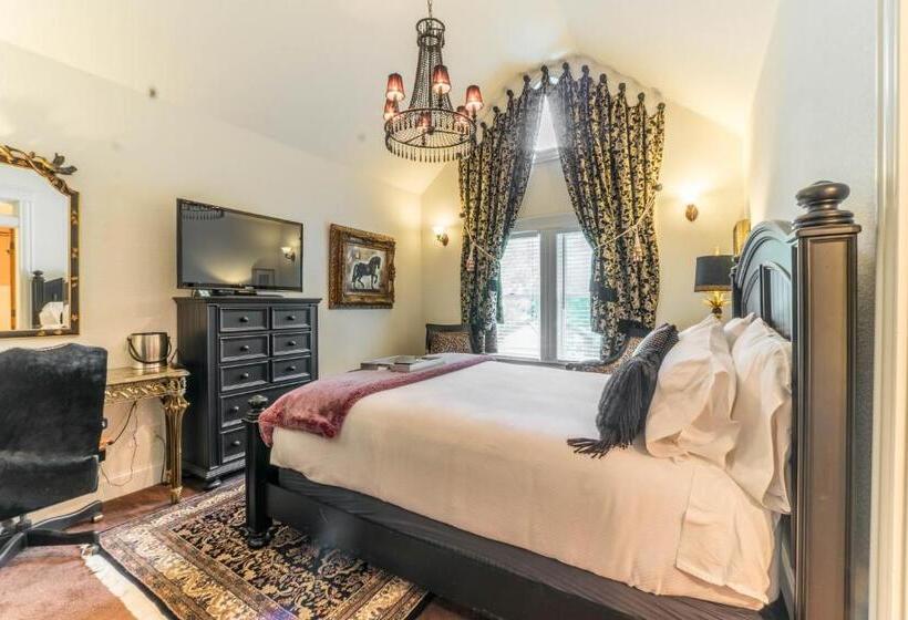 豪华房间带漩涡浴缸, The Victoria Bed & Breakfast