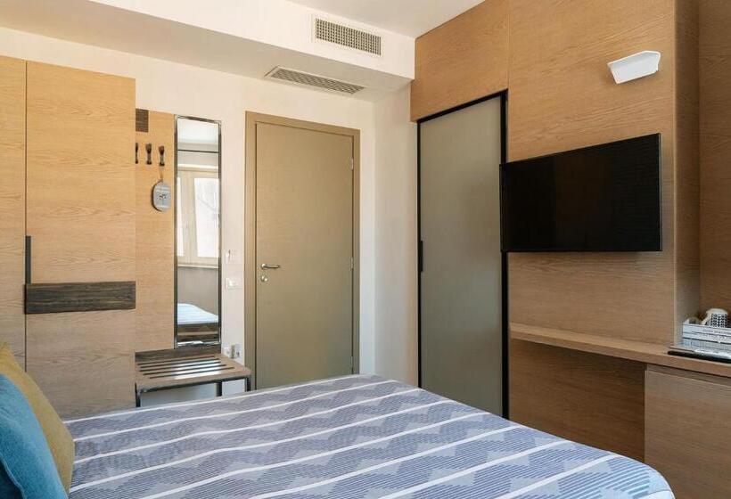 스탠다드 룸, Altavilla