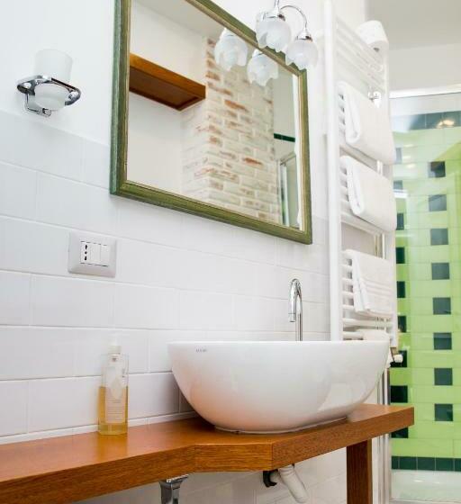 اتاق استاندارد, Il Castello