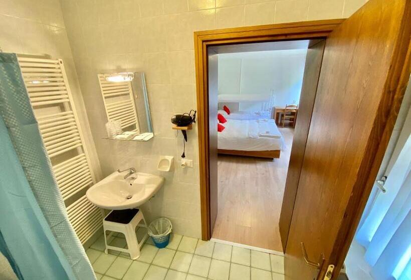 4인용 스탠다드 룸, B&b Lorenzini Ski