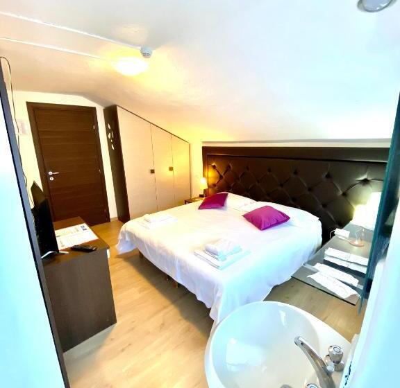 Standard room with outdoor bath, B&b Lorenzini Ski