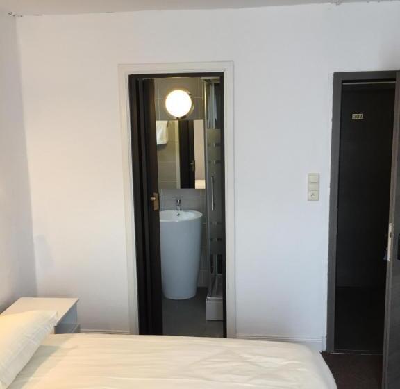 Семейный Номер, Bouillon