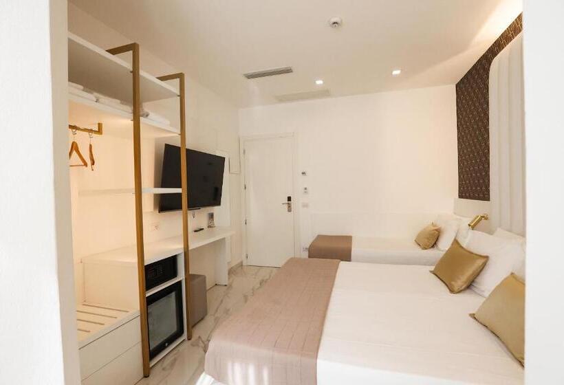 اتاق سوپریور سه تخته, Cenisio