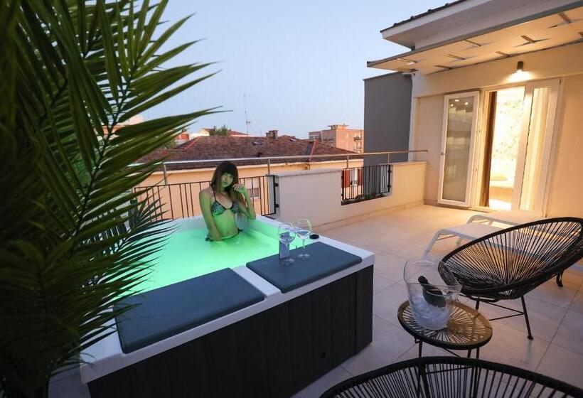 سوئیت با وان آب گرم, Cenisio