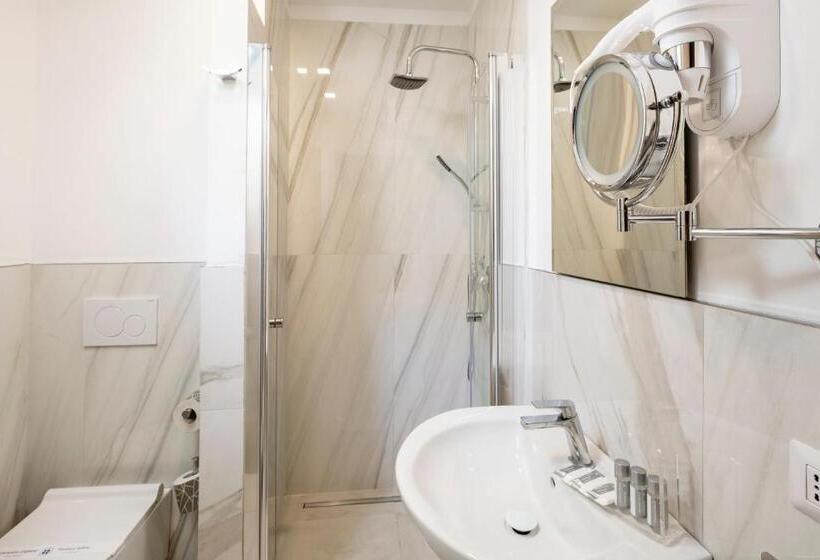 اتاق سوپریور چهار تخته, Cenisio