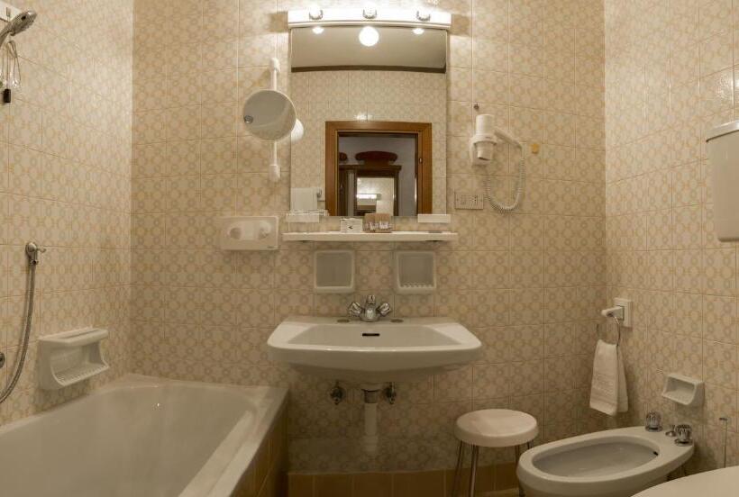 スタンダードルーム, Moena