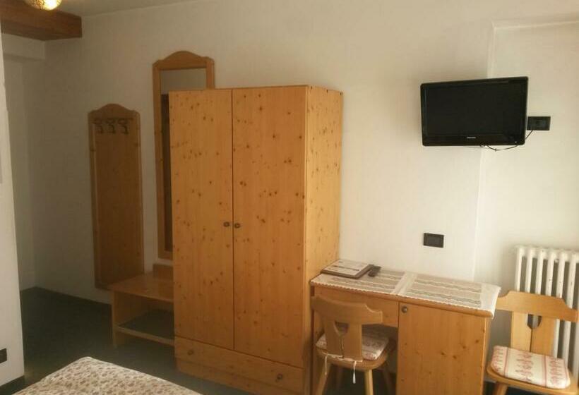 스탠다드 룸, Oswald