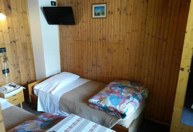 스탠다드 싱글 룸, Oswald