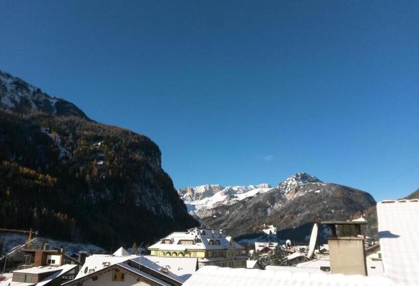 스탠다드 싱글 룸, Oswald