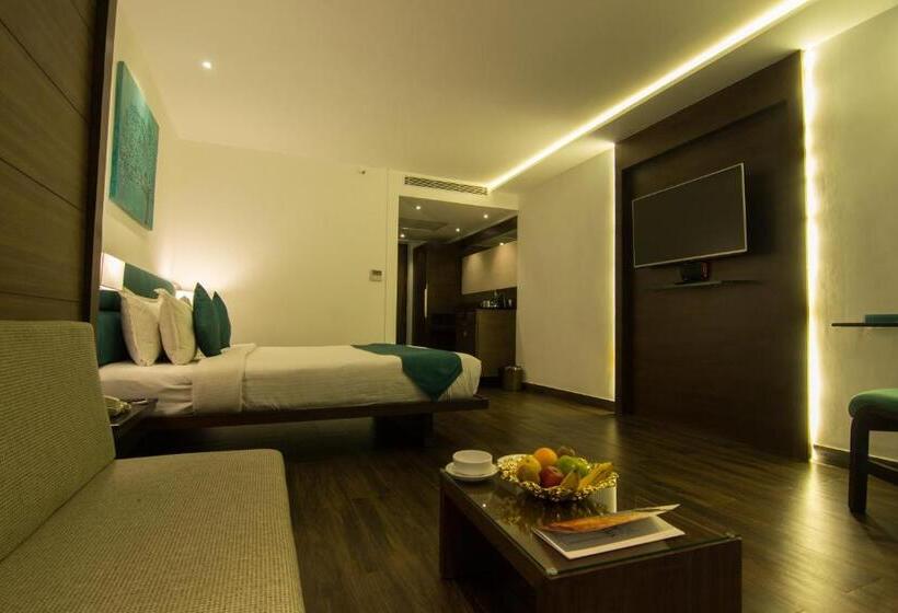 スタンダードルーム, Roopa Elite