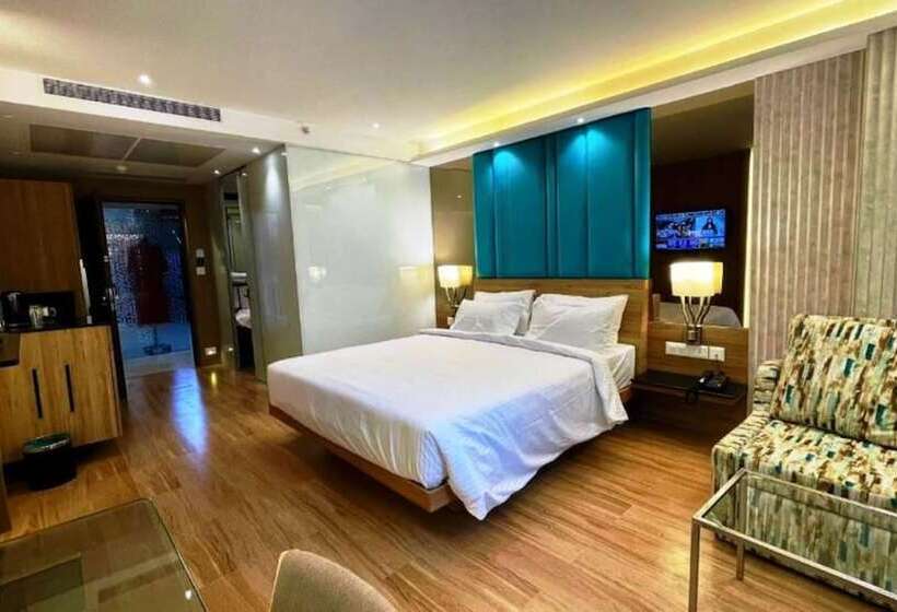 スタンダードルーム, Roopa Elite