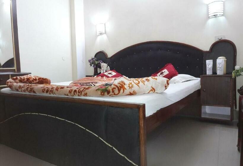 اتاق لوکس با بالکن, Sawpanlok Residential
