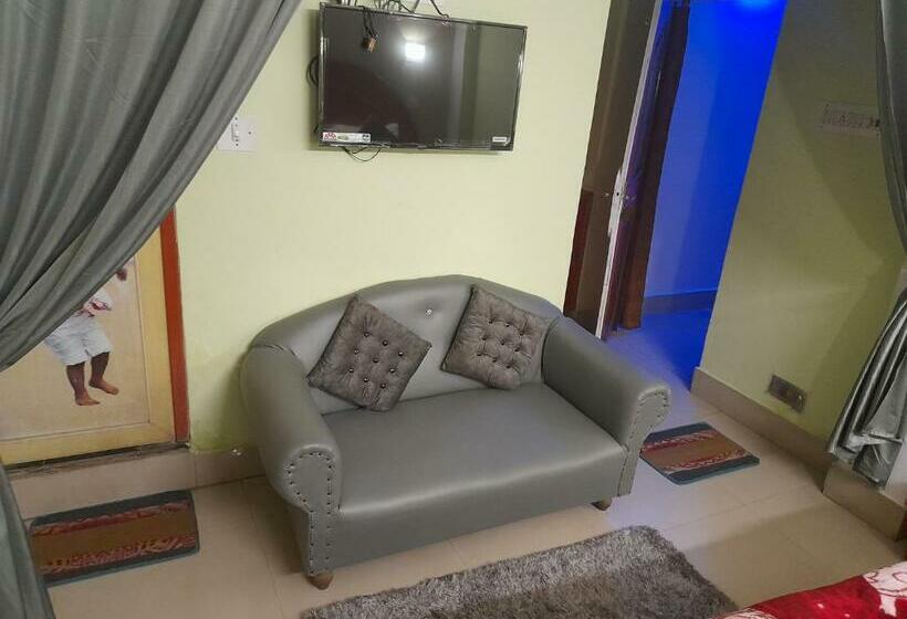 اتاق لوکس با بالکن, Sawpanlok Residential