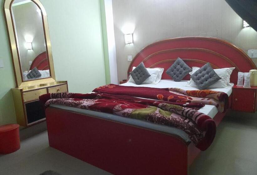 اتاق لوکس با بالکن, Sawpanlok Residential