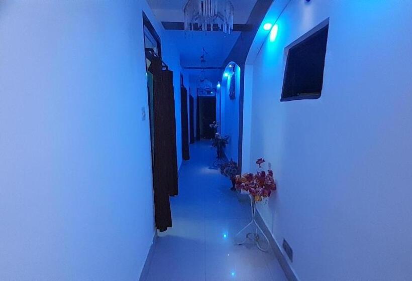 バルコニー付きデラックスルーム, Sawpanlok Residential