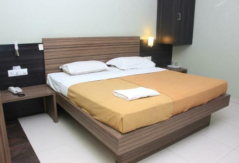 不带空调的标准房间, Sham Suman, Kolhapur  Opposite To Mahalaxmi Temple