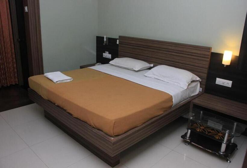 不带空调的标准房间, Sham Suman, Kolhapur  Opposite To Mahalaxmi Temple